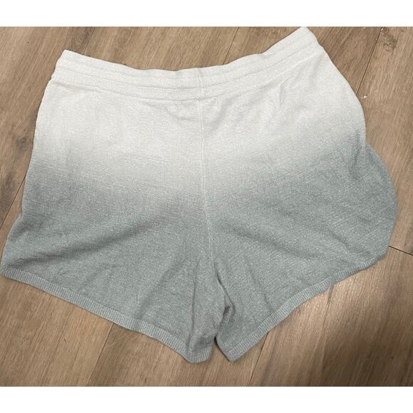 Barefoot Dreams Cozy Chic Lite Ombre Gray Shorts Size Medium Soft Comfy Pull On - Picture 5 of 5